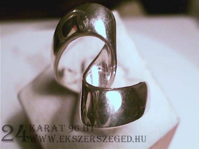 Gyűrű_1_5119_578.jpg