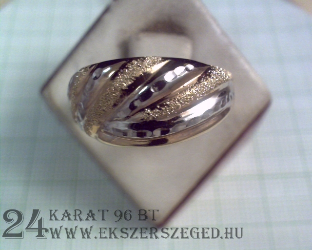 Gyűrű_1_7611_22285.jpg