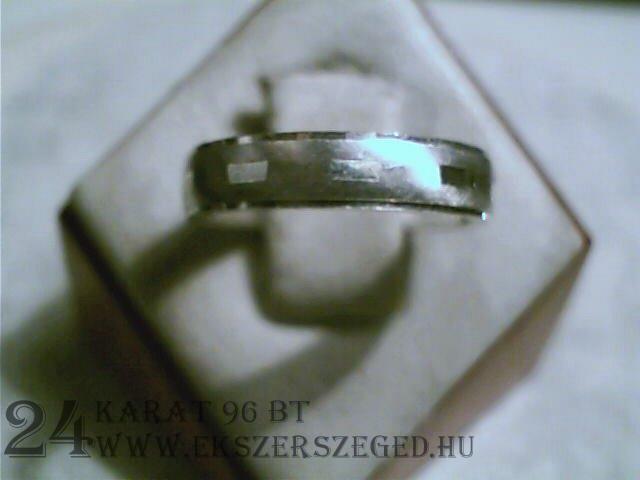 Karikagyűrű_1_1203_1515.jpg