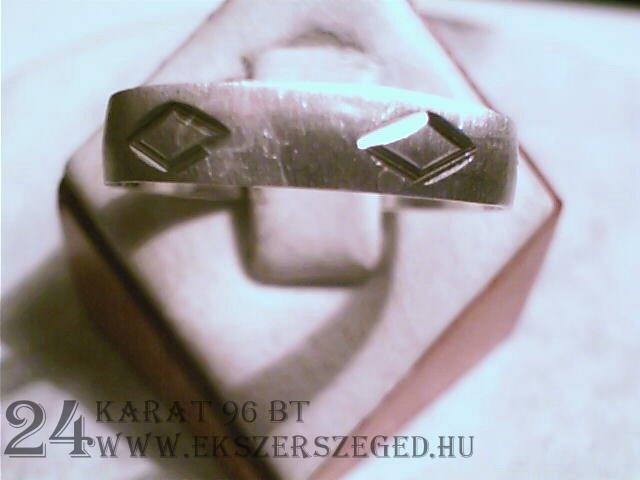 Karikagyűrű_1_1720_1652.jpg