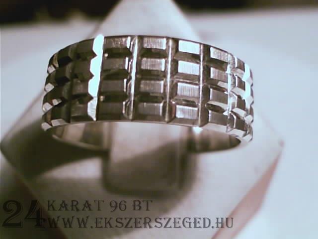Karikagyűrű_1_1888_889.jpg