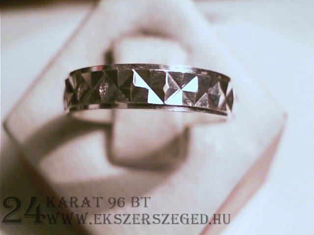 Karikagyűrű_1_2815_964.jpg