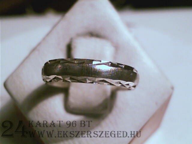 Karikagyűrű_1_3172_872.jpg