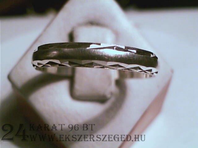 Karikagyűrű_1_3407_875.jpg