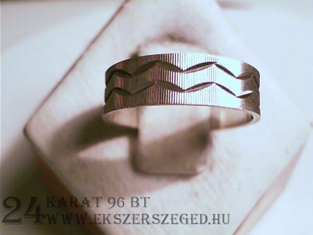 Karikagyűrű_1_4172_935.jpg