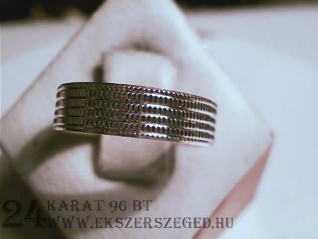 Karikagyűrű_1_4408_908.jpg