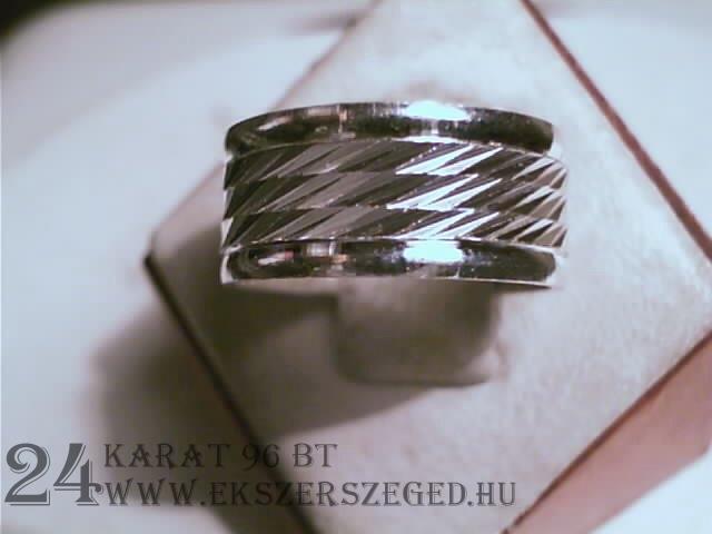 Karikagyűrű_1_4430_1352.jpg