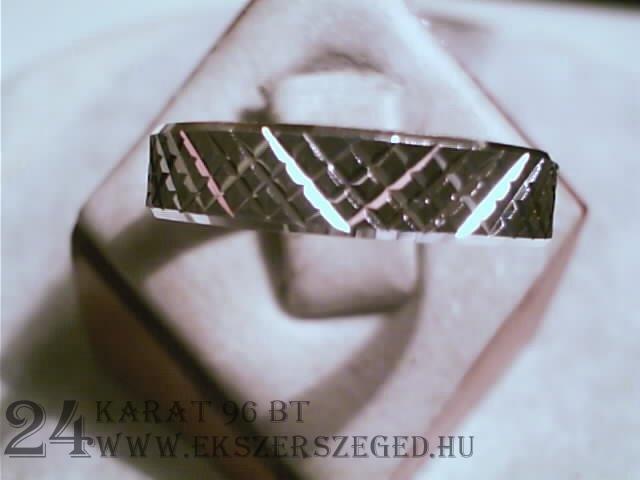 Karikagyűrű_1_5799_1660.jpg