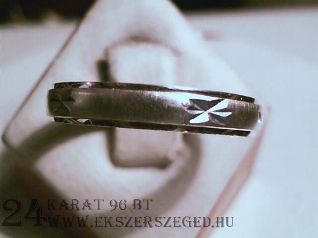 Karikagyűrű_1_5951_928.jpg