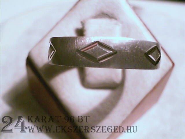 Karikagyűrű_1_6040_1651.jpg