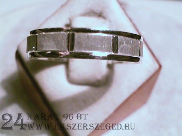 Karikagyűrű_1_636_1709.jpg