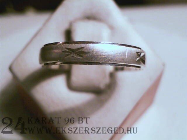 Karikagyűrű_1_6836_931.jpg