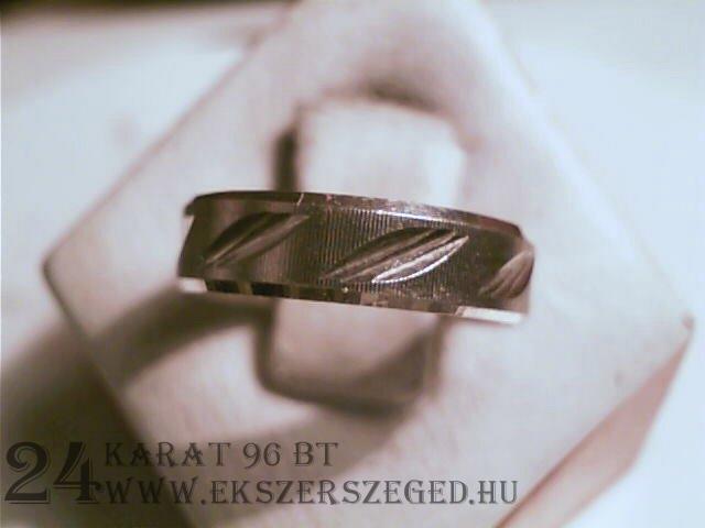 Karikagyűrű_1_7634_986.jpg