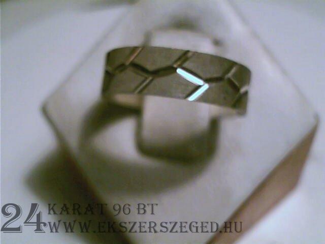 Karikagyűrű_1_8029_441.jpg