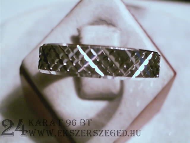 Karikagyűrű_1_8112_1657.jpg