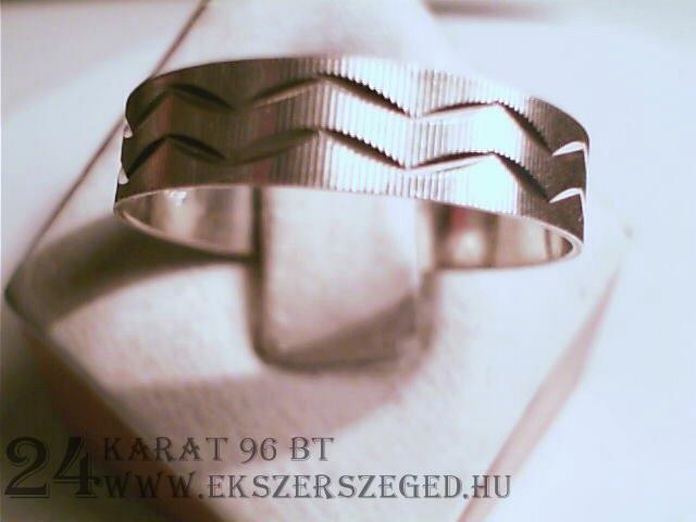 Karikagyűrű_1_8360_934.jpg