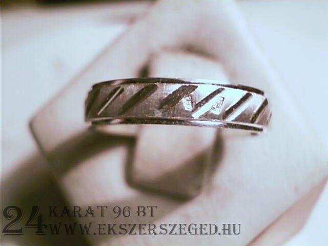 Karikagyűrű_1_8942_950.jpg