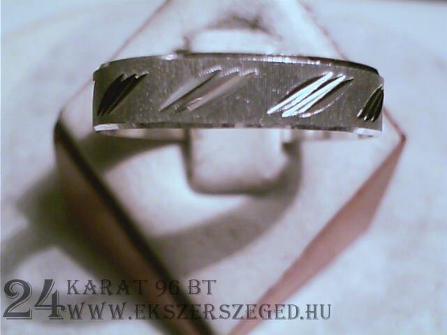 Karikagyűrű_1_9895_1733.jpg