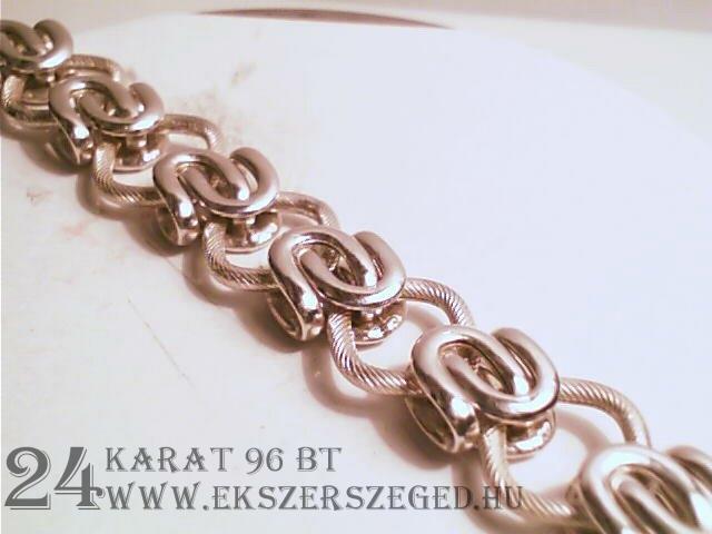 Karlánc_1_1051_800.jpg