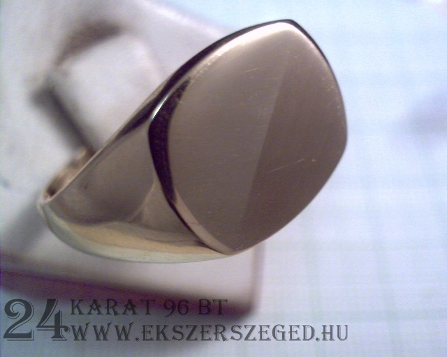Pecsétgyűrű_1_3215_22419.jpg