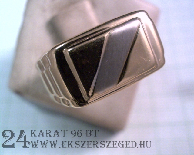 Pecsétgyűrű_1_4810_22532.jpg