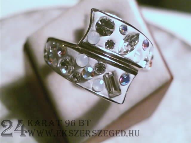Swarovski-köves-gyűrű_1_5642_2793.jpg