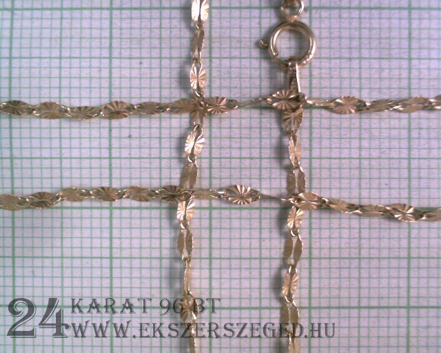 Nyaklánc_2_3075_22825.jpg