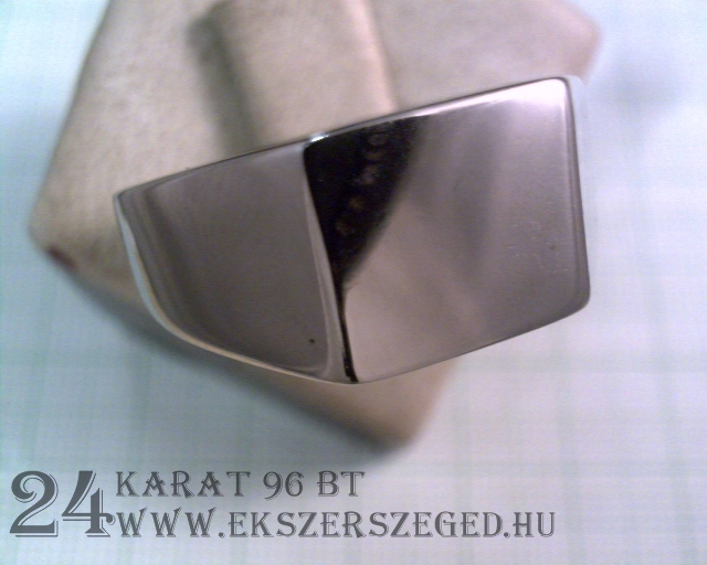 Pecsétgyűrű_2_2781_22995.jpg