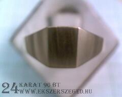 Pecsétgyűrű_2_5937_19567.jpg