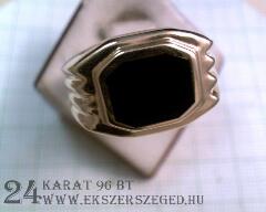 Pecsétgyűrű_2_9223_19953.jpg