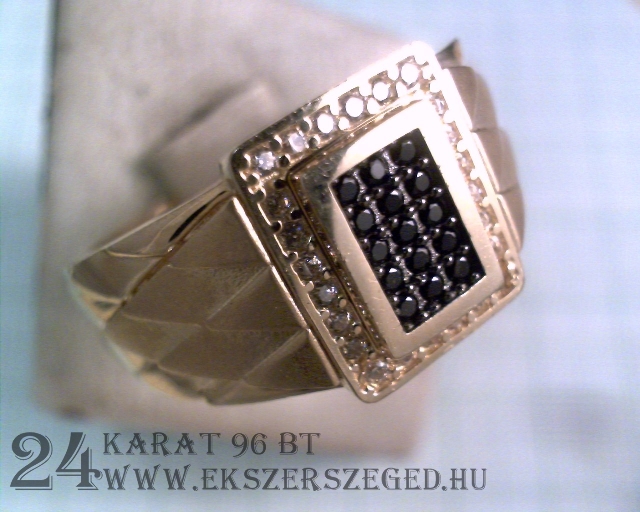 Pecsétgyűrű_2_9648_22810.jpg